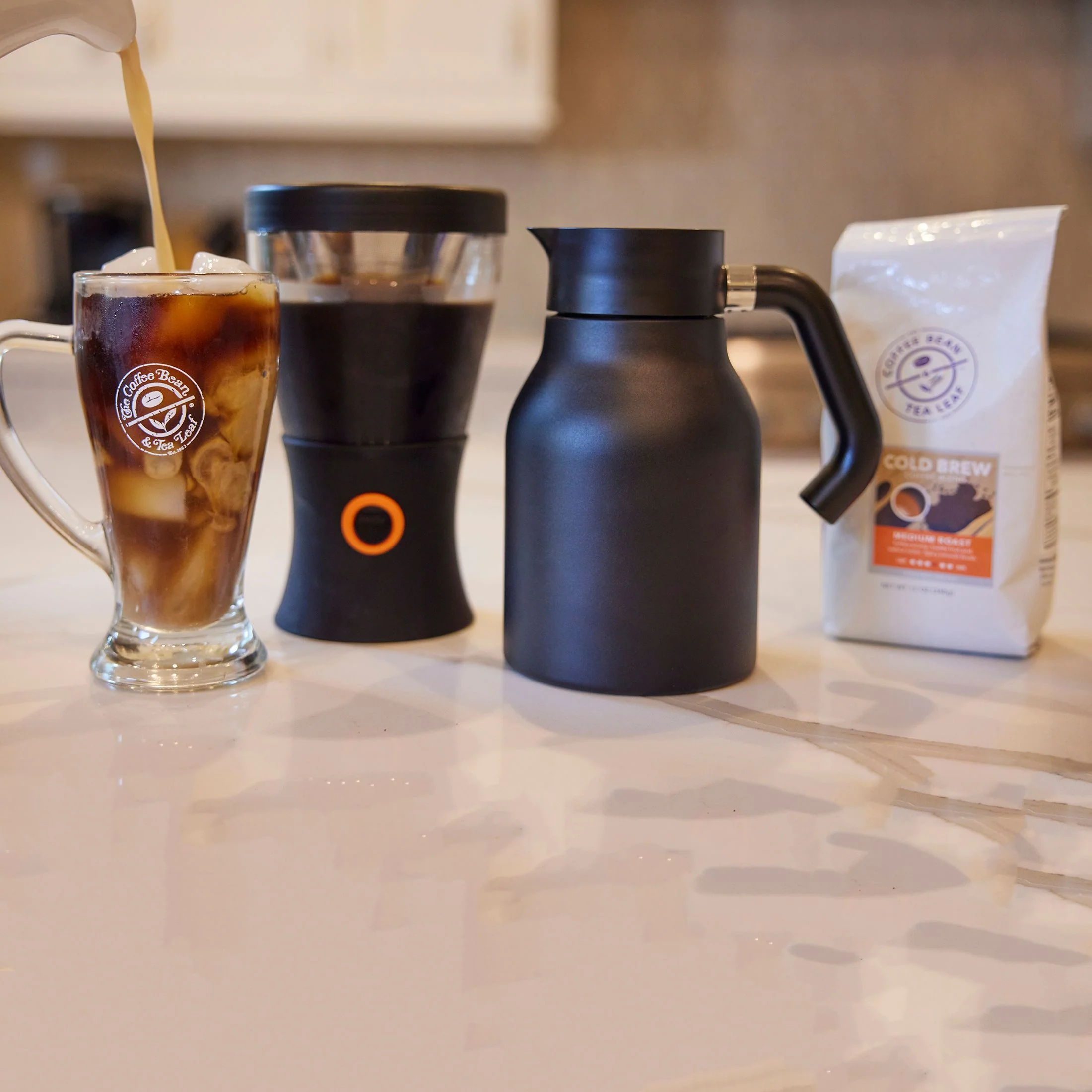 Portable Cold Brew Coffee Maker 34 oz Asobu Black - Image 5